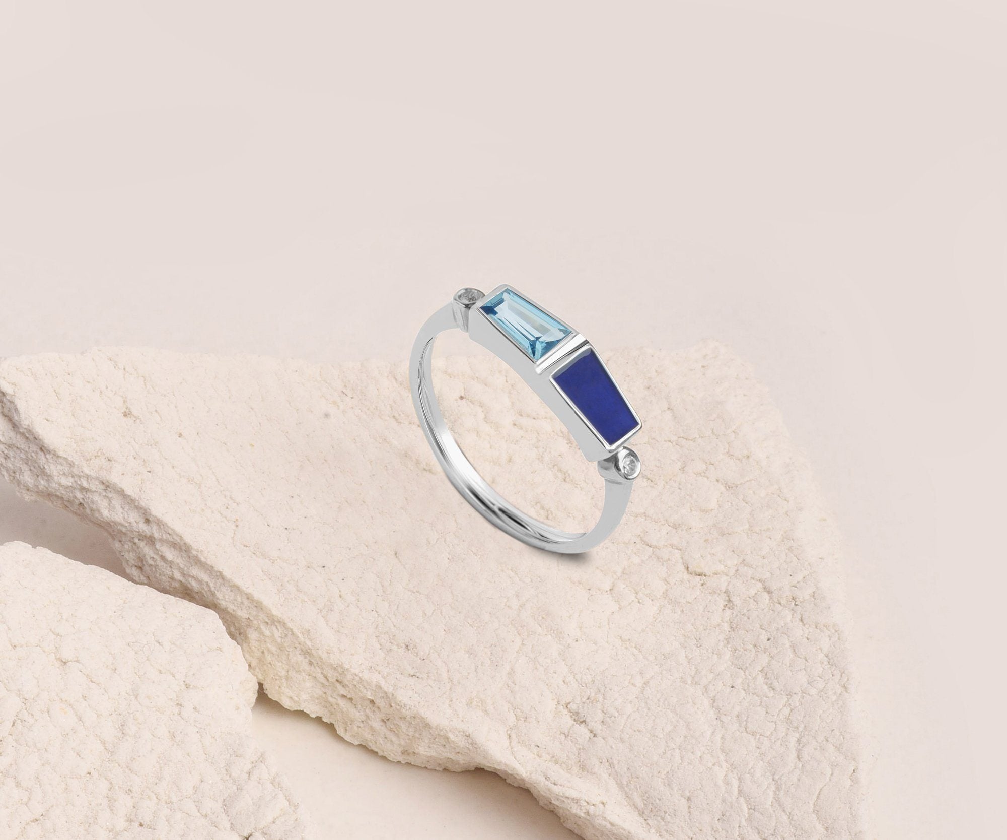 Tailored Baguette Ring - Blue