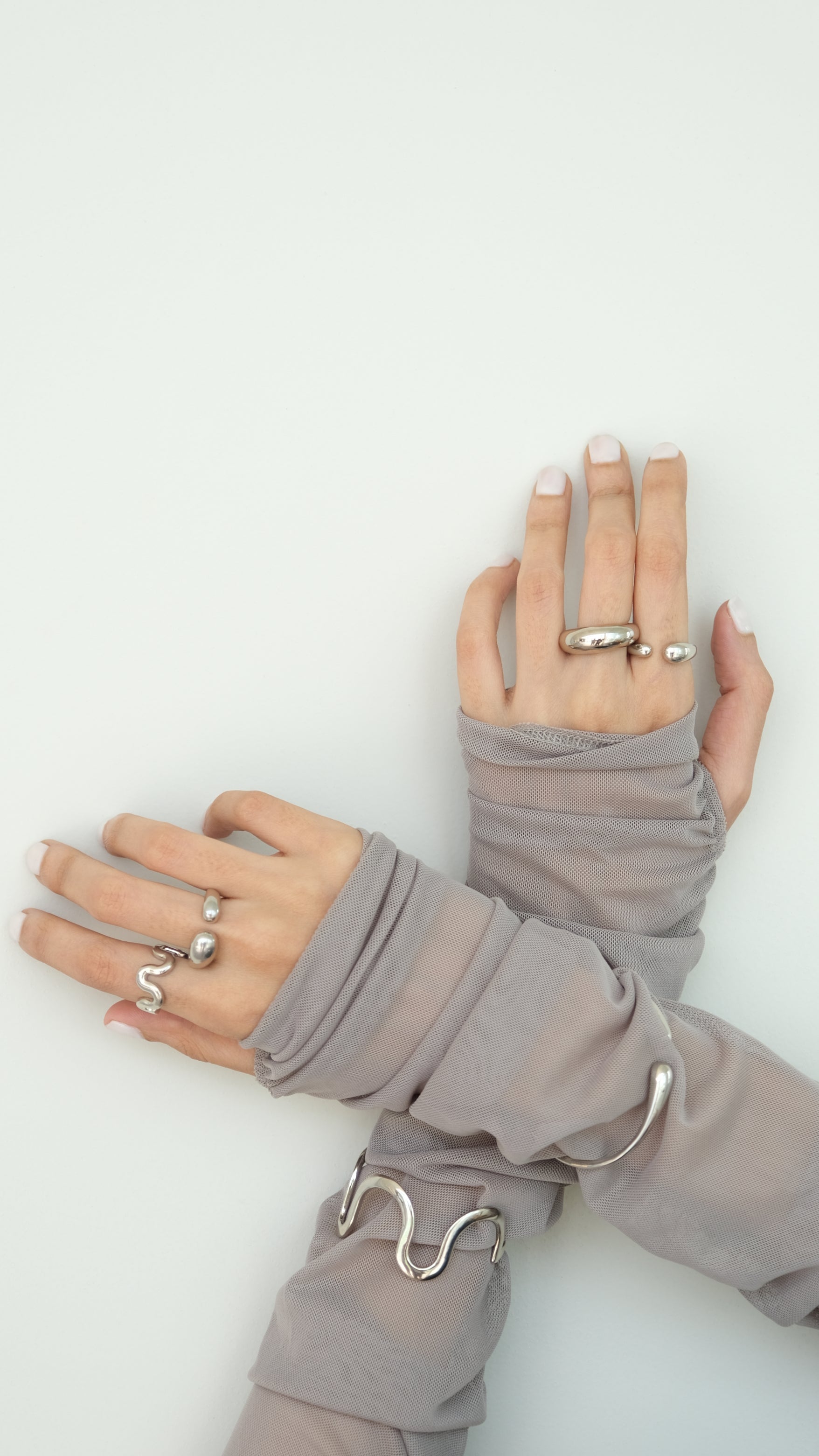 Swirl Cuff Solid (Silver)