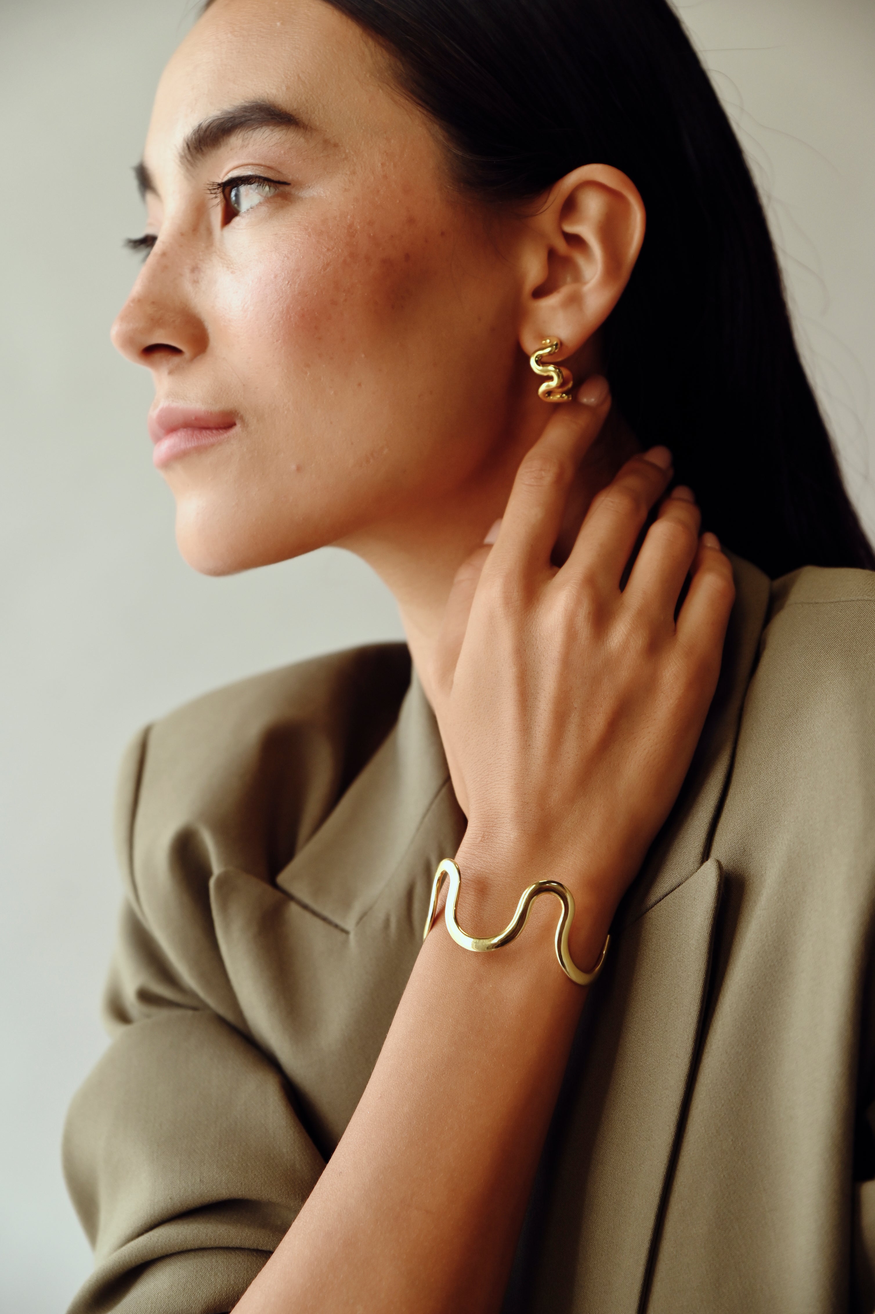 Swirl Cuff - Solid